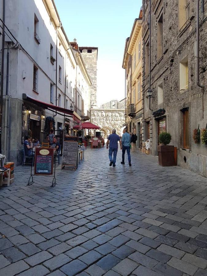 Aosta Con Vista - Appartamento In Centro Dış mekan fotoğraf